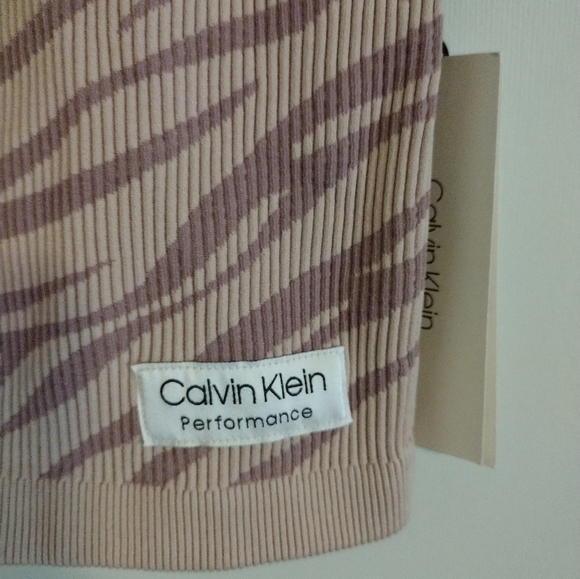 NWT Calvin Klein Performance Sports Bra Size XS Color Pink Zebra Stripes - Picture 2 of 6